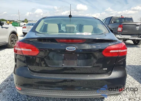2017 Ford Focus Se z USA, uszkodzony, nr VIN 1FADP3F2XHL226151